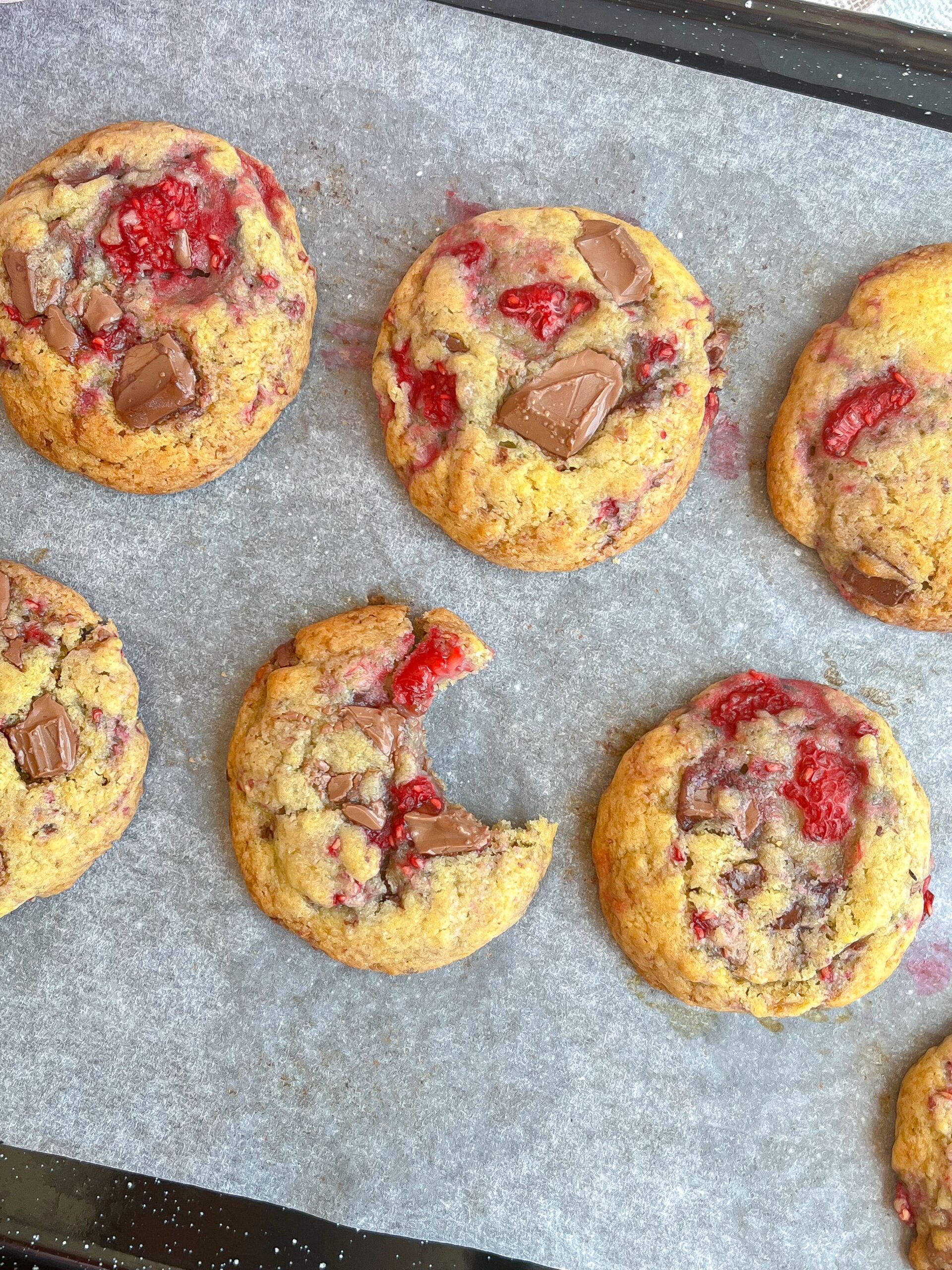 Raspberry Chocolate Chunk Cookies Low Calorie & Lower Sugar Eliya Eats