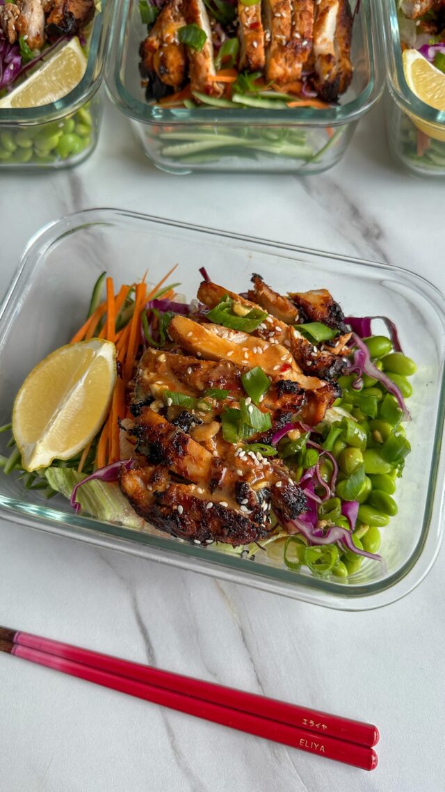 Miso Chicken Noodle Bowls✨
450 cals, 37g protein

Full recipe is in the link in my bio (just press “click for the recipe”) or comment recipe and I’ll dm you the link ✨

#HealthyRecipes #LowCalorieMeals #HighProteinRecipes #koreanfriedchicken #airfryerchicken #healthychickentenders #lowcaloriemeals #misochicken #misochickennoodlebowls #eliyaeats #misonoodles